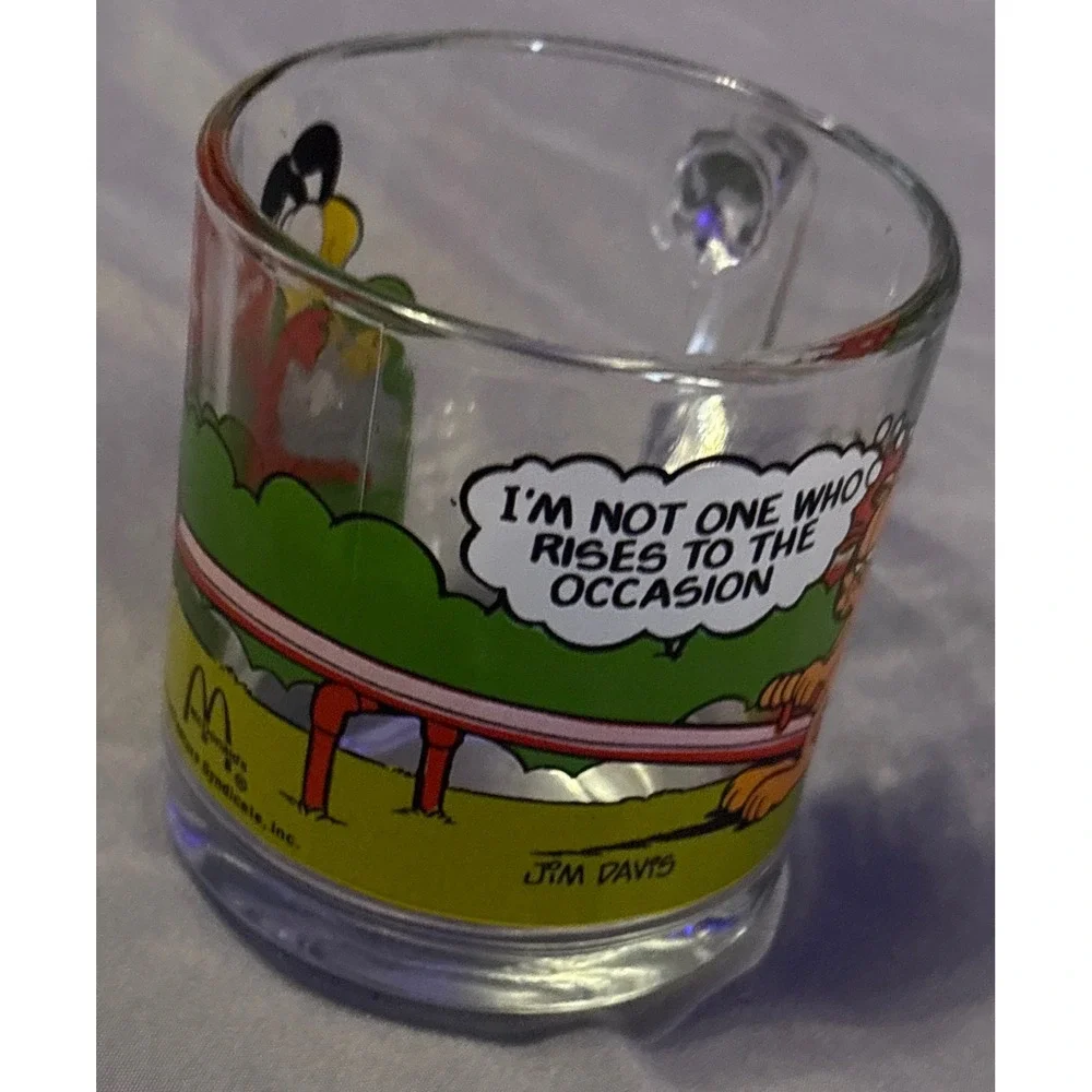 Garfield Vintage McDonald's 70's 80's Collectible Glass Mug - Teeter Toter Scene